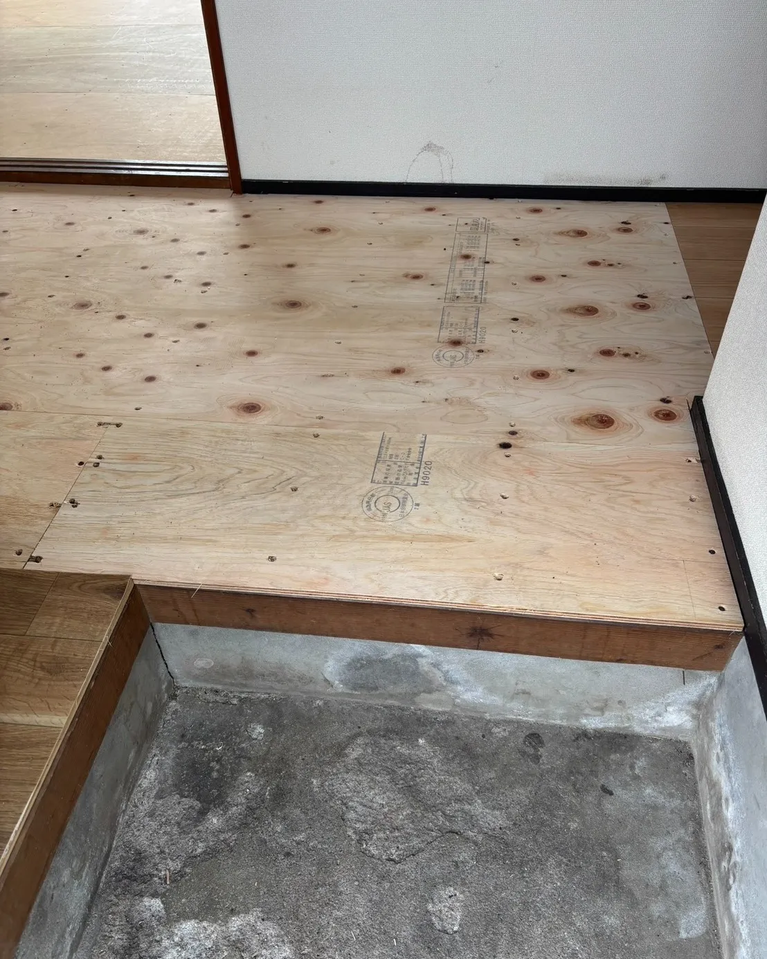 原状回復全般を手がける当社の施工例として、今回は